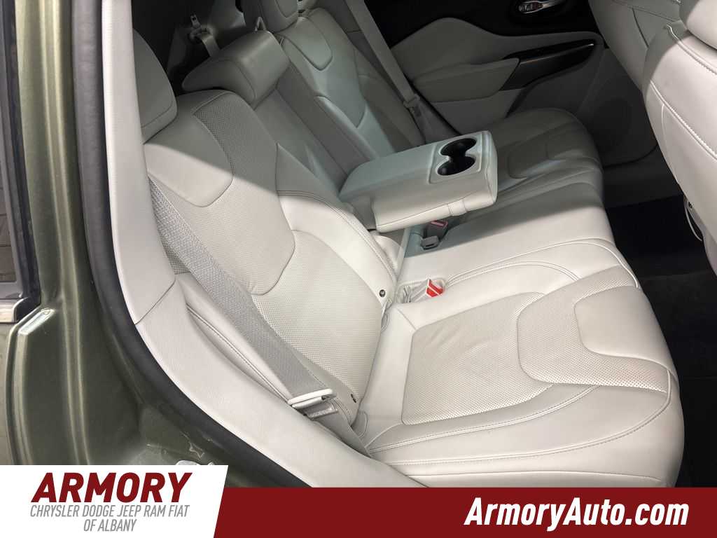 Thumbnail: 2019 Jeep Cherokee - 35