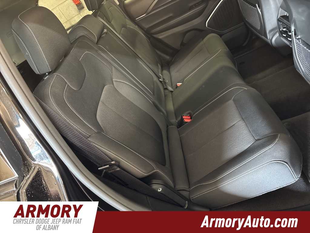 Thumbnail: 2022 Jeep Grand Cherokee - 30