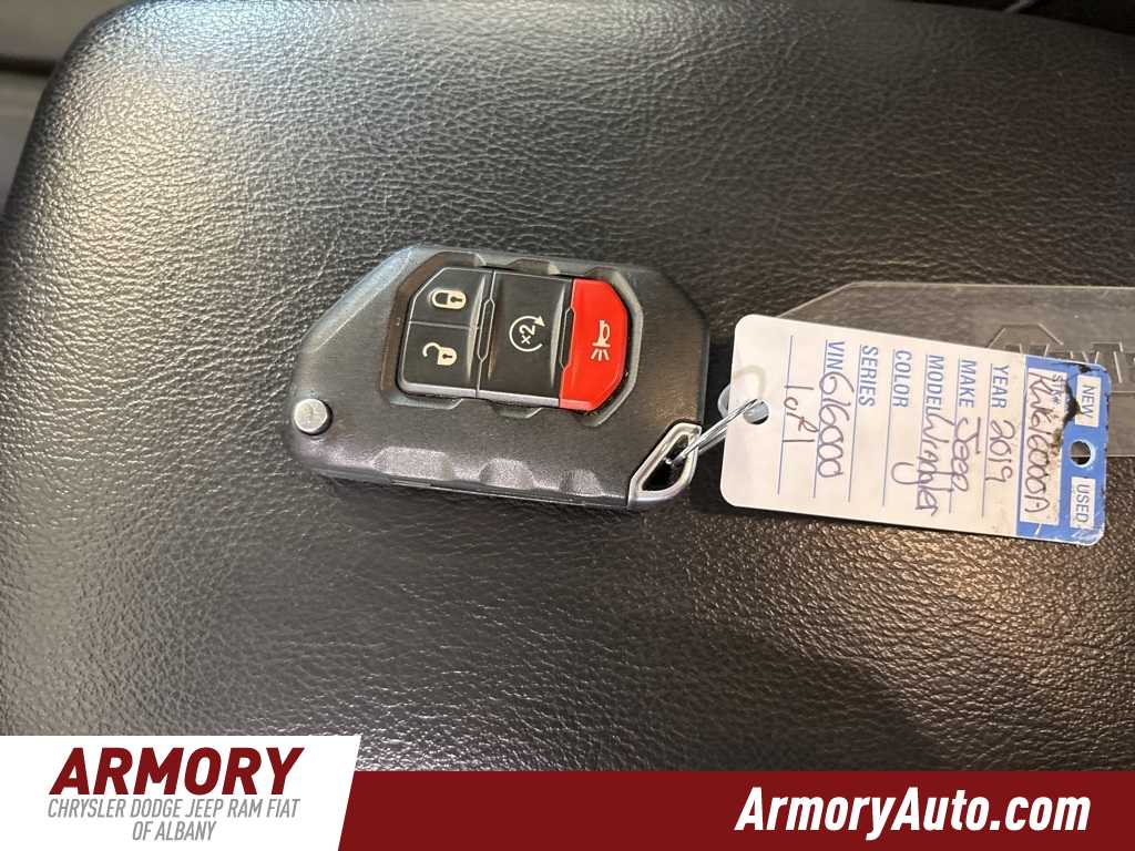 Thumbnail: 2019 Jeep Wrangler - 24