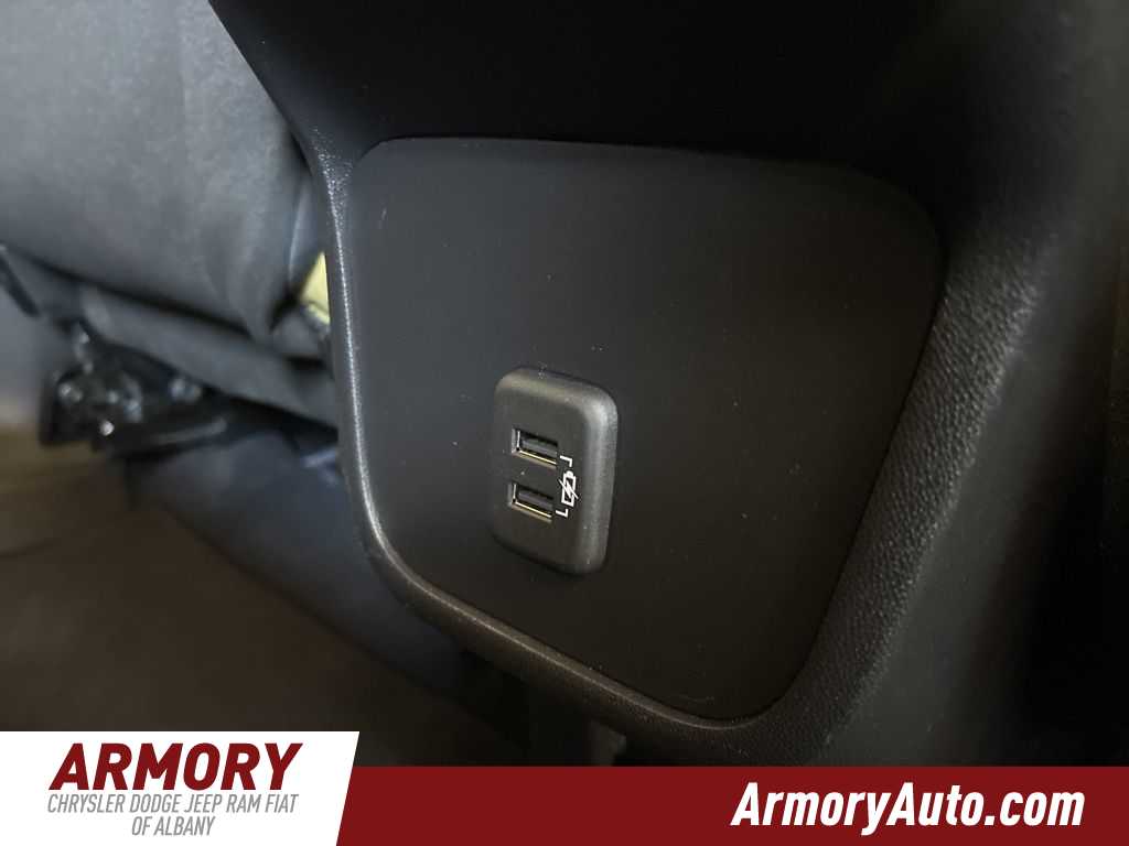 Thumbnail: 2020 GMC Terrain - 32