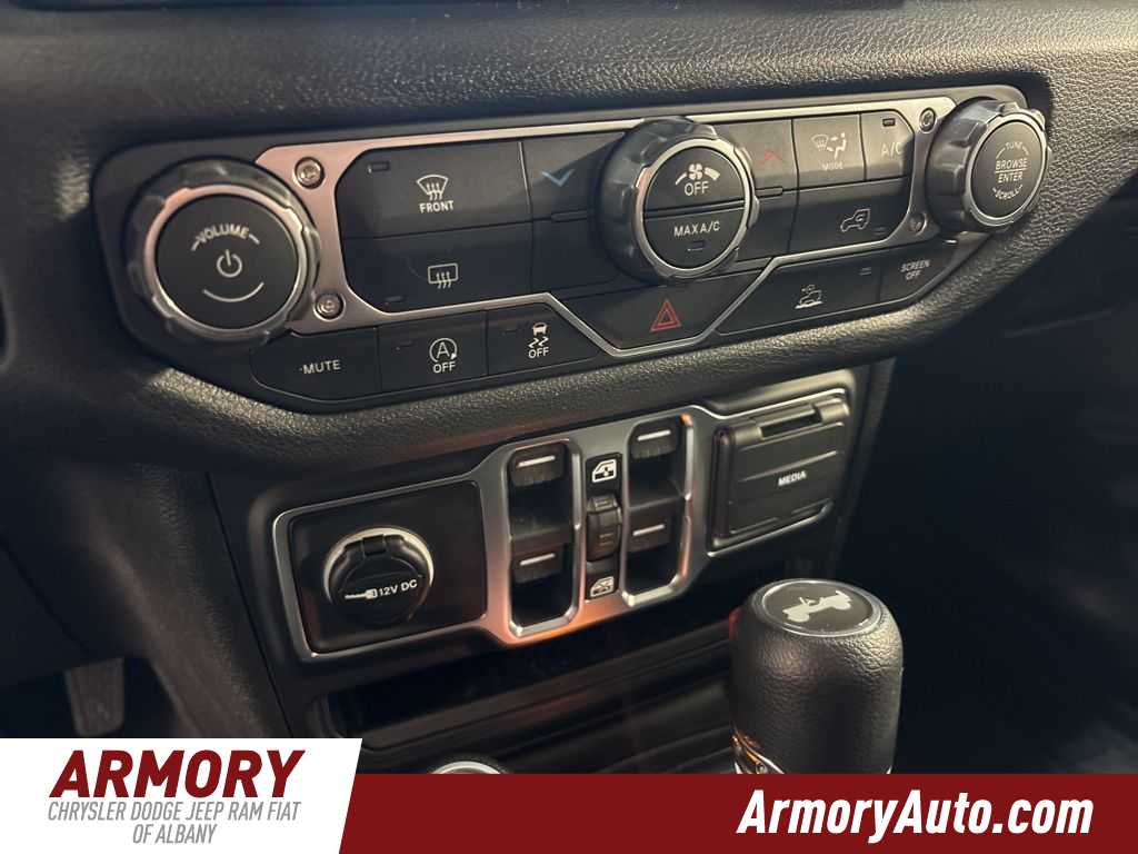 Thumbnail: 2026 Jeep Wrangler - 18