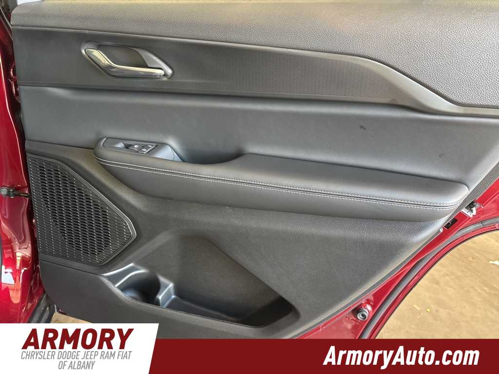 Thumbnail: 2025 Jeep Grand Cherokee L - 33