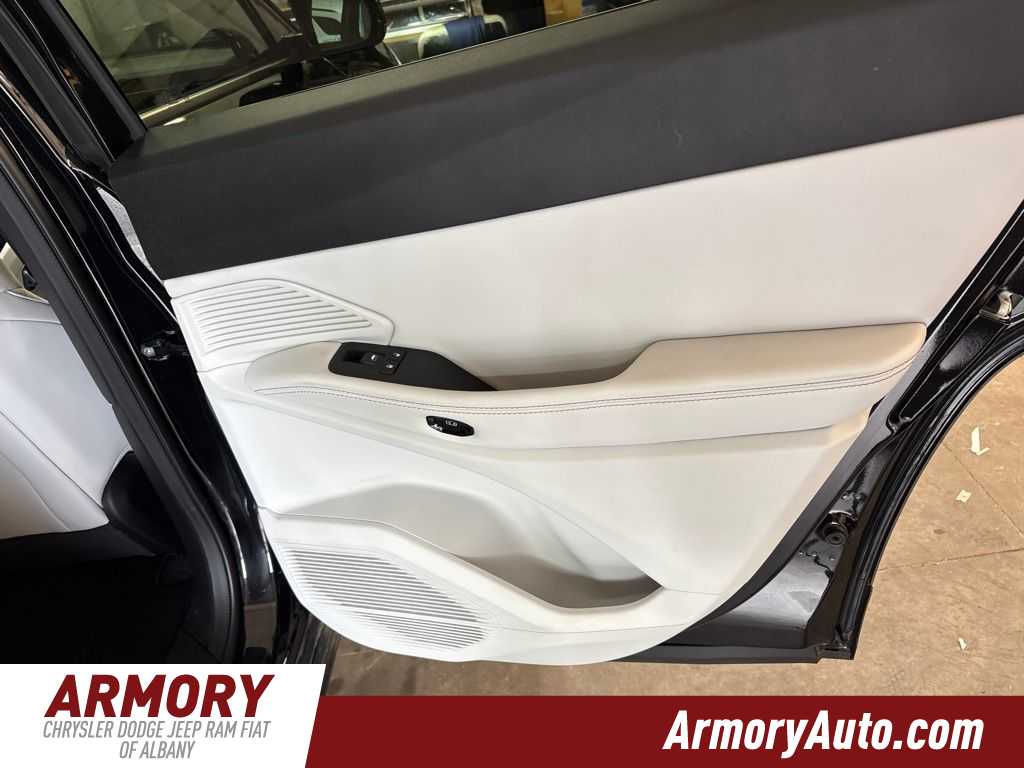 Thumbnail: 2026 Jeep Cherokee - 34