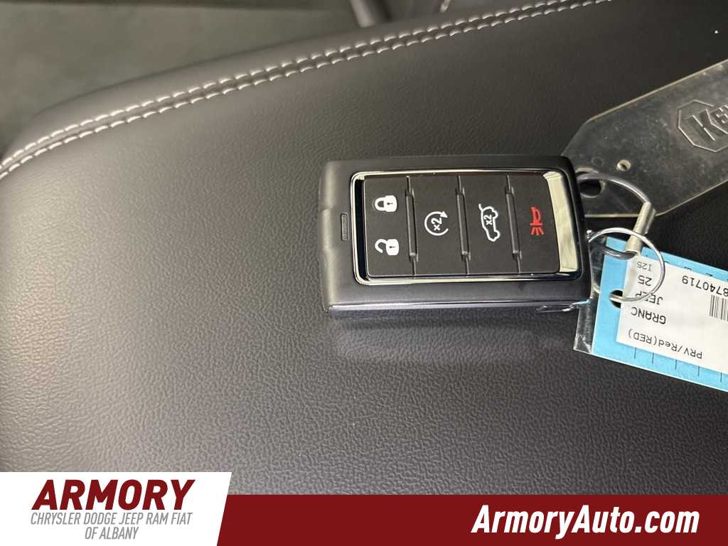 Thumbnail: 2025 Jeep Grand Cherokee - 19