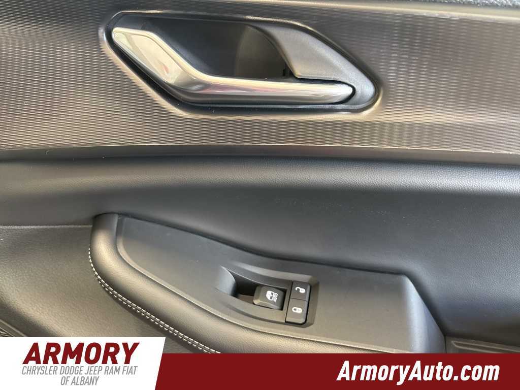 Thumbnail: 2025 Jeep Grand Cherokee L - 40