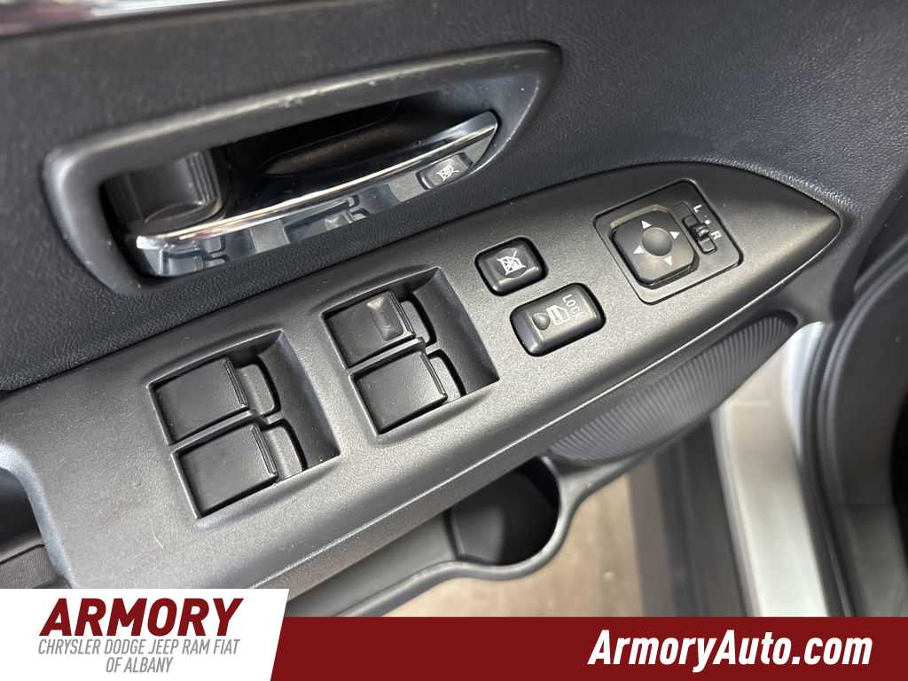 Thumbnail: 2024 Mitsubishi Outlander Sport - 8