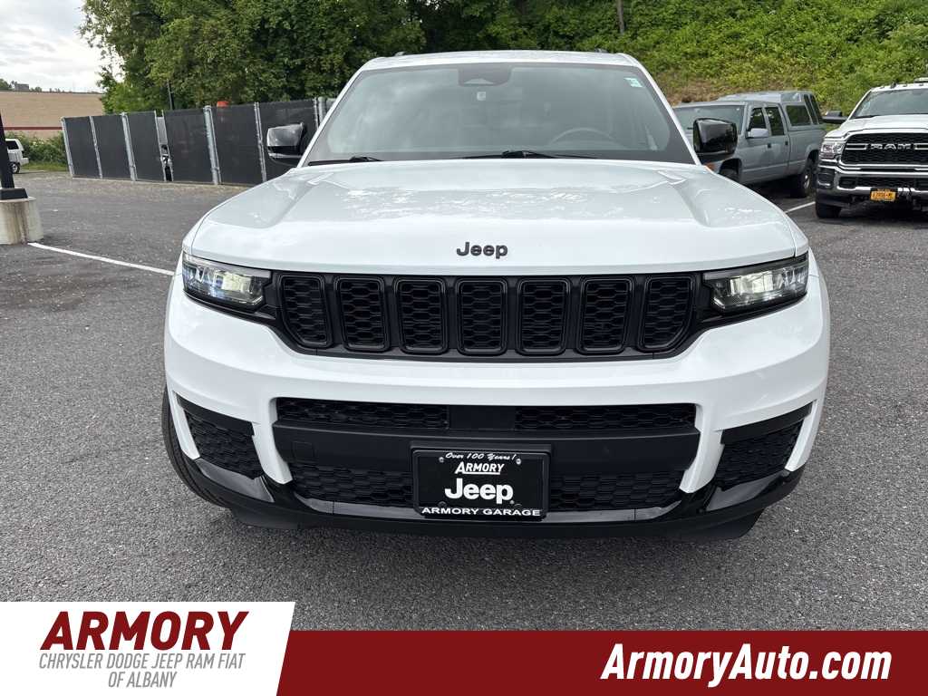 2022 Jeep Grand Cherokee L Altitude 2