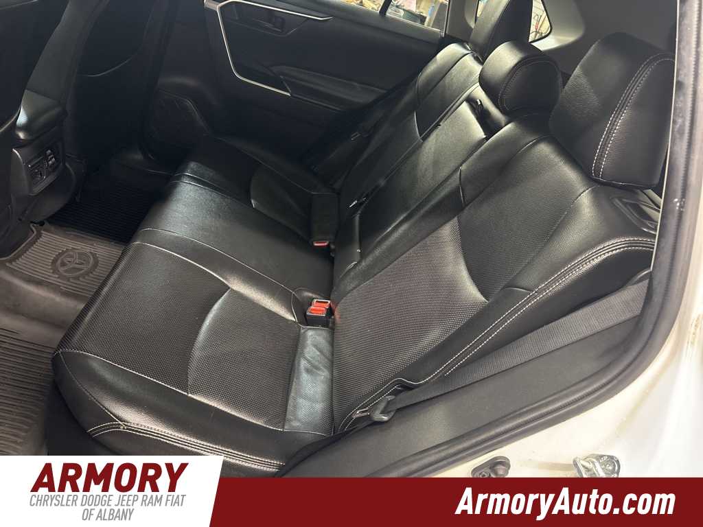 Thumbnail: 2022 Toyota RAV4 - 23