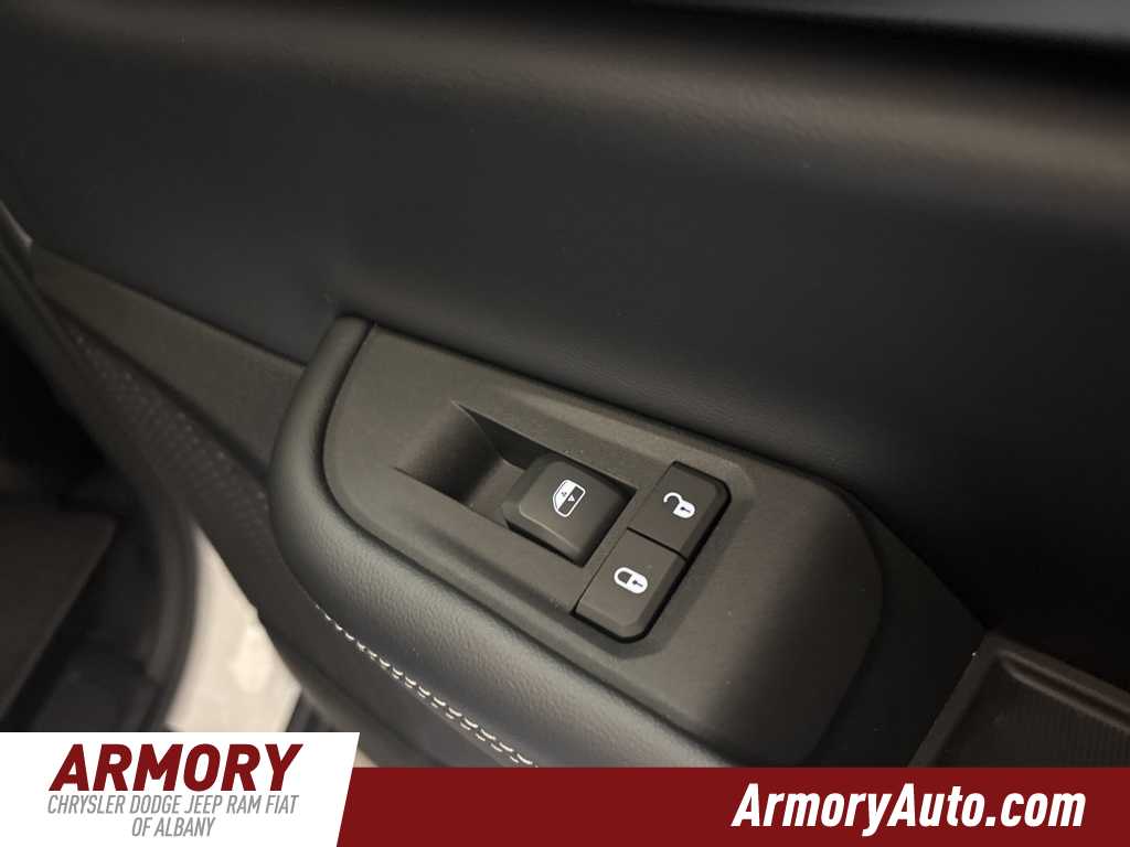 Thumbnail: 2025 Jeep Grand Cherokee L - 29