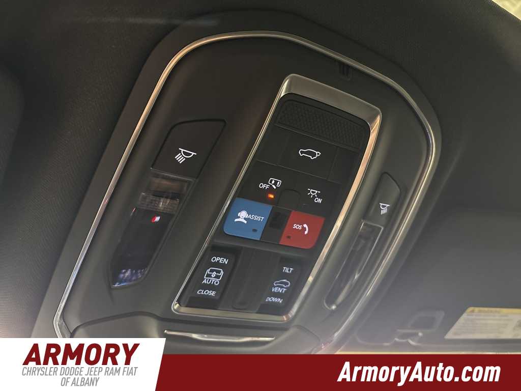 Thumbnail: 2025 Jeep Grand Cherokee - 22