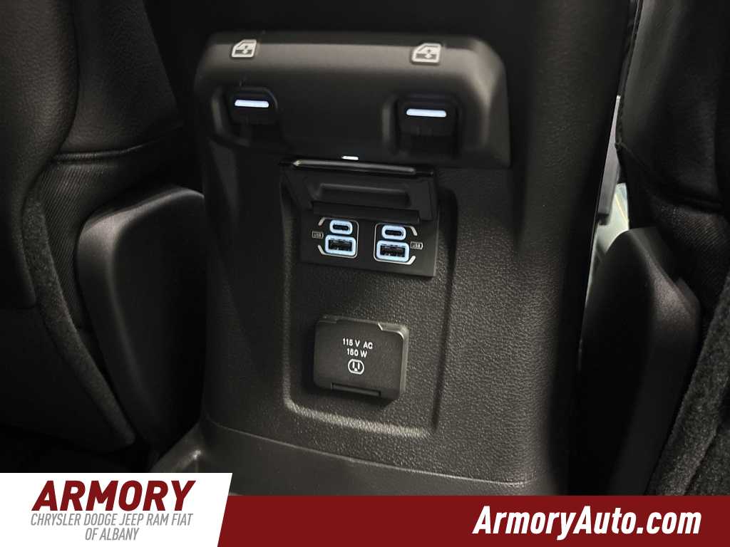 Thumbnail: 2024 Jeep Wrangler - 38