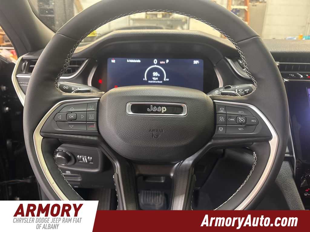 Thumbnail: 2026 Jeep Grand Cherokee - 14