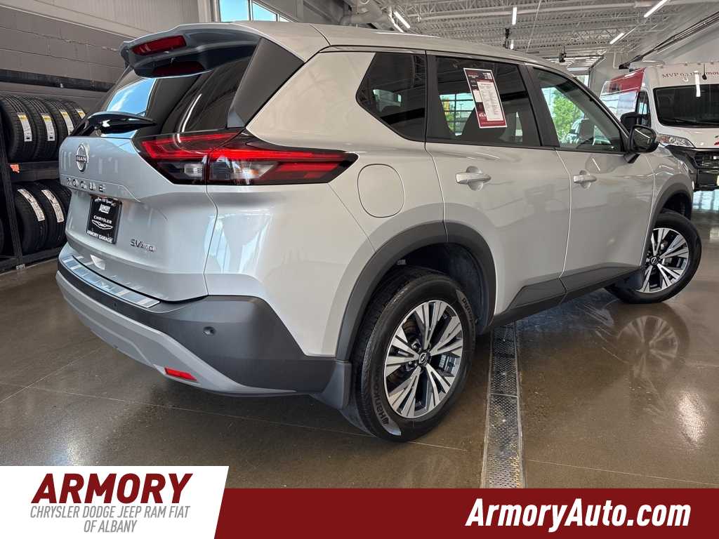 Thumbnail: 2022 Nissan Rogue - 4