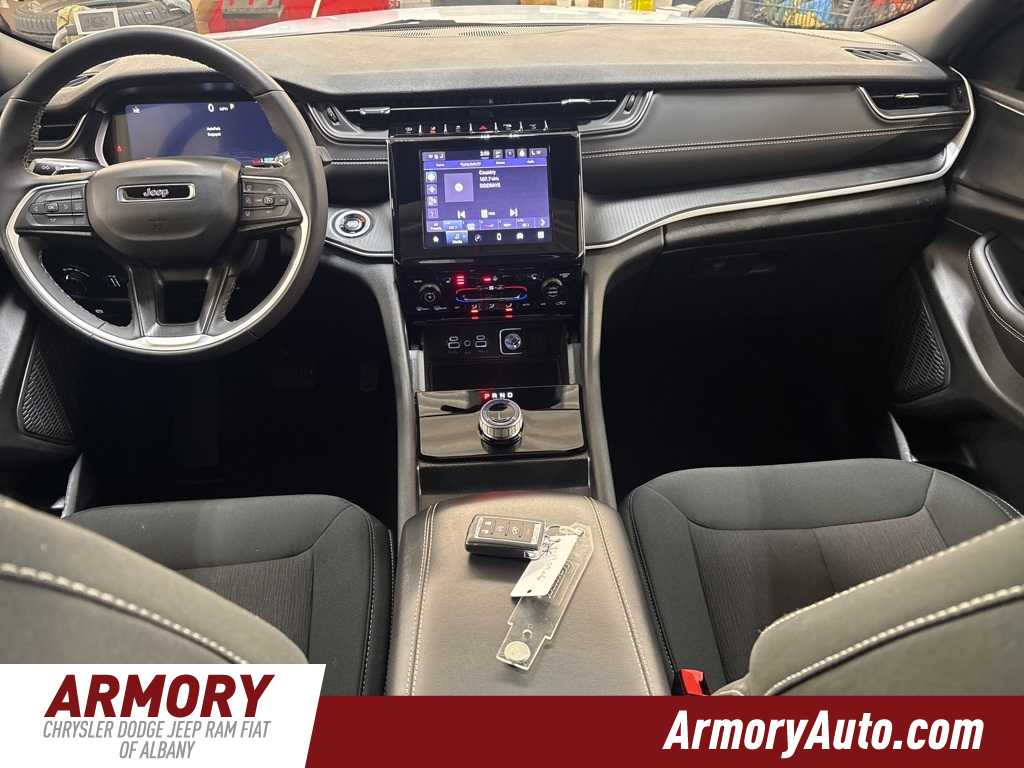 Thumbnail: 2025 Jeep Grand Cherokee - 36