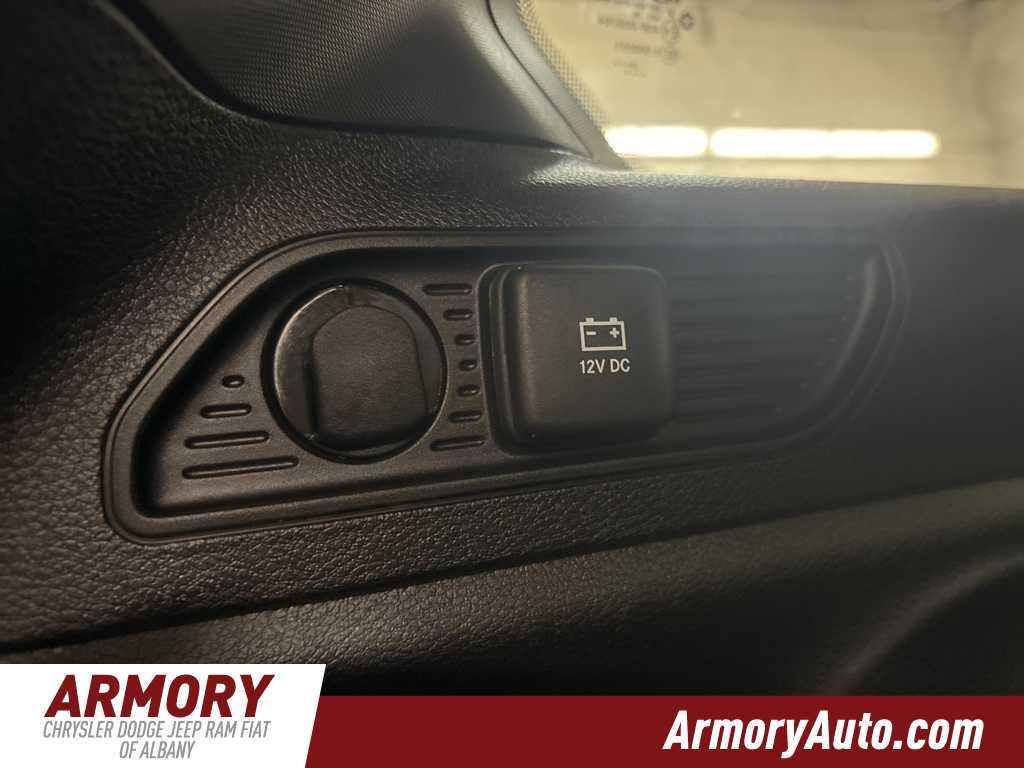 Thumbnail: 2026 Jeep Grand Cherokee - 32