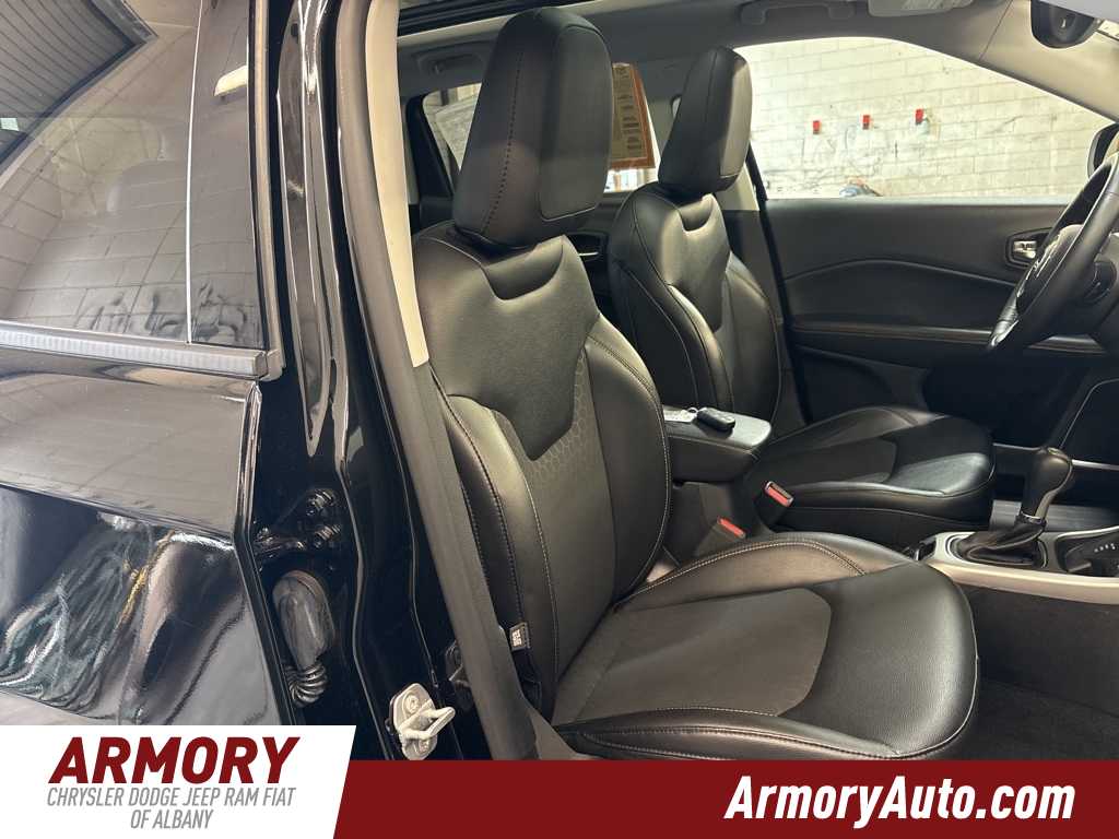 Thumbnail: 2018 Jeep Compass - 41