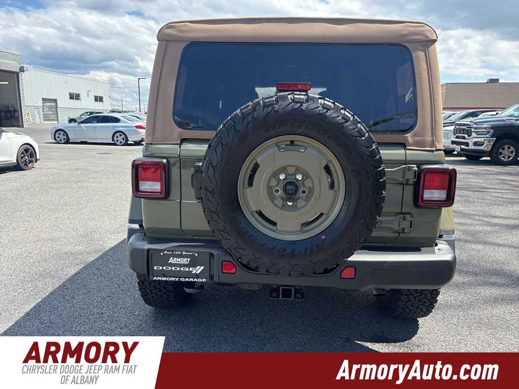 Thumbnail: 2026 Jeep Wrangler - 5