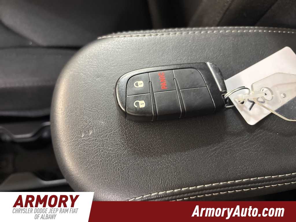 Thumbnail: 2023 Jeep Renegade - 22