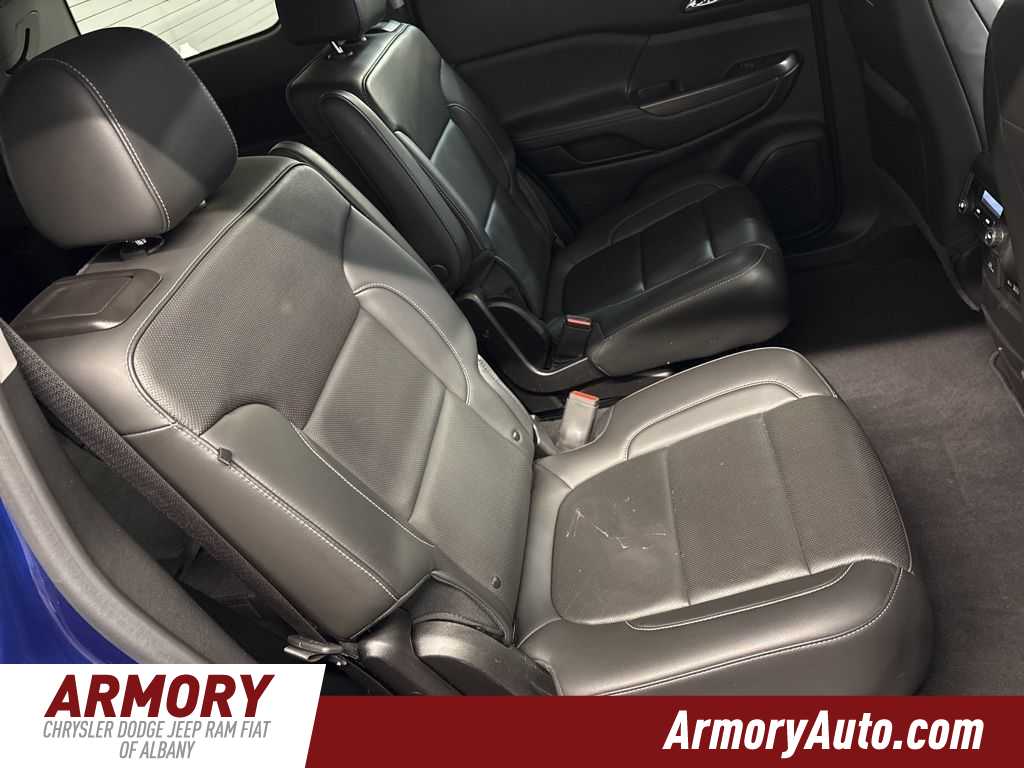 Thumbnail: 2023 GMC Acadia - 36