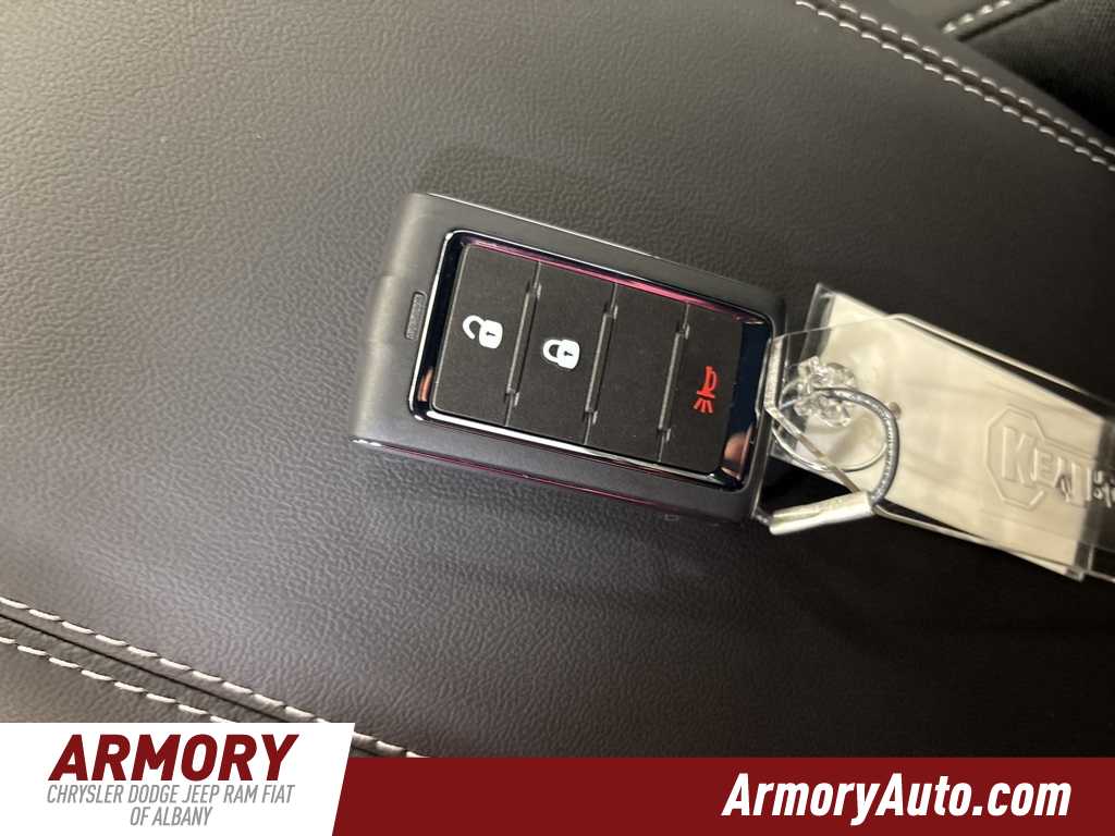 Thumbnail: 2025 Jeep Grand Cherokee - 17