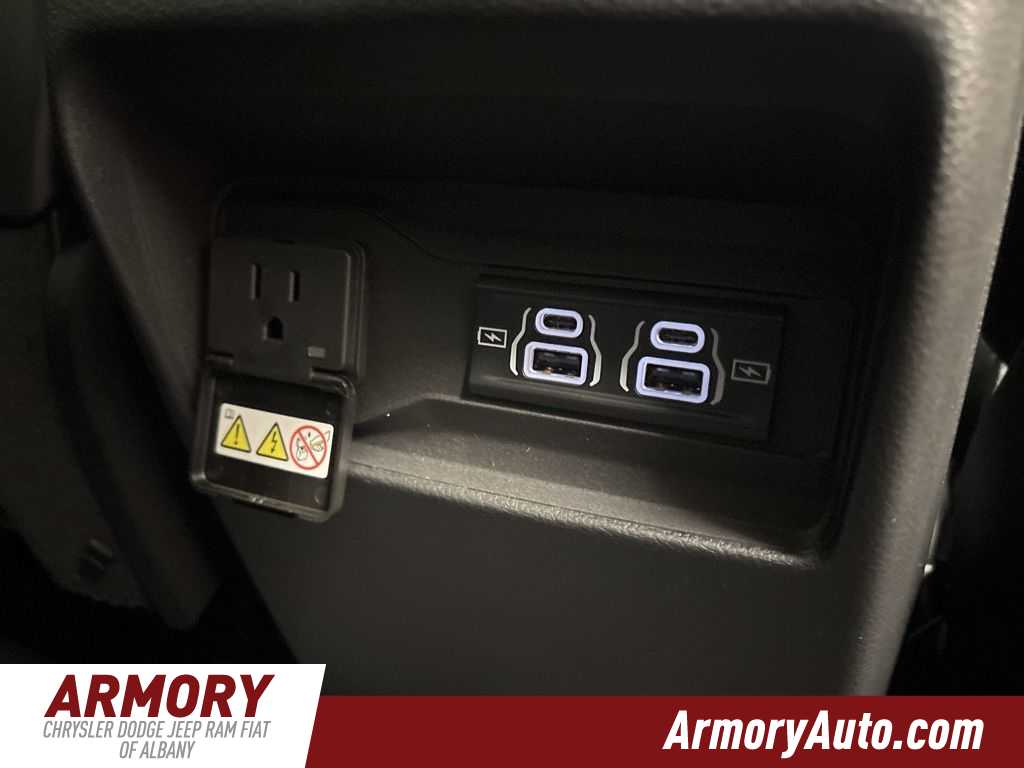 Thumbnail: 2026 Jeep Grand Cherokee - 35