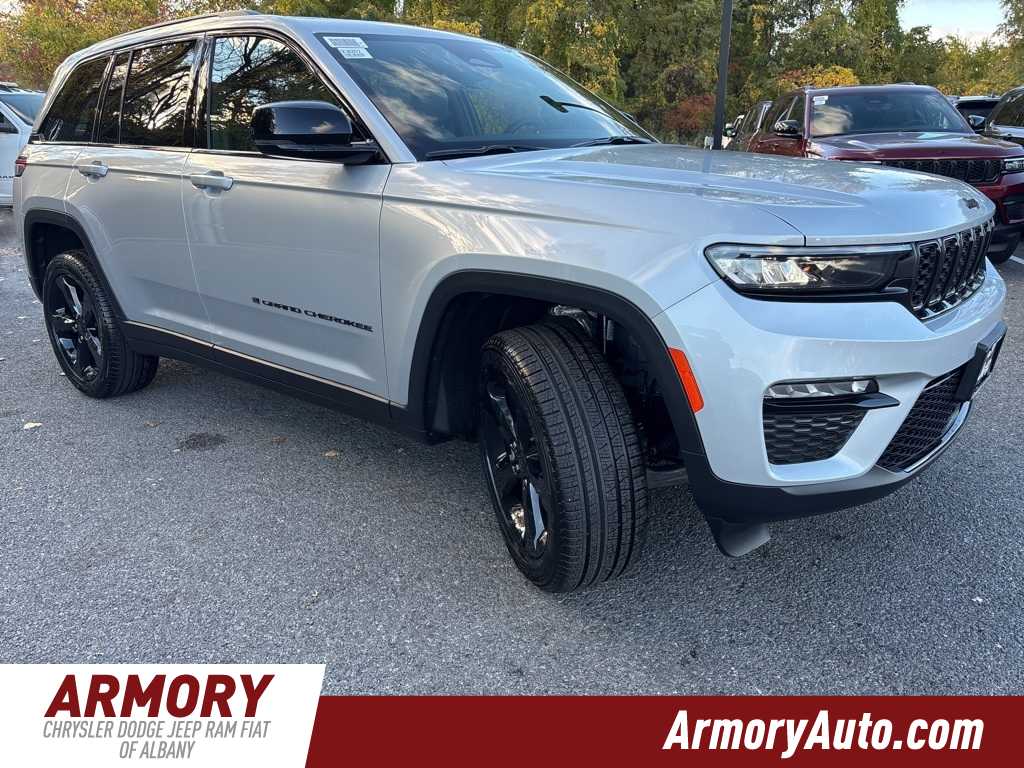 Thumbnail: 2025 Jeep Grand Cherokee - 3