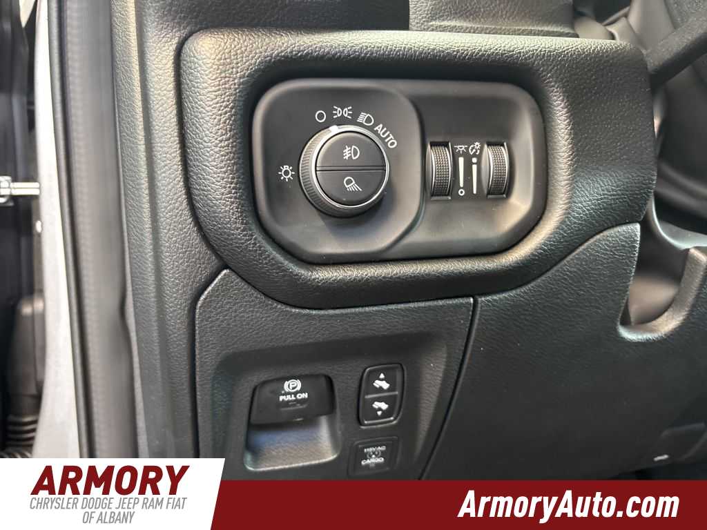 Thumbnail: 2026 RAM 1500 - 10