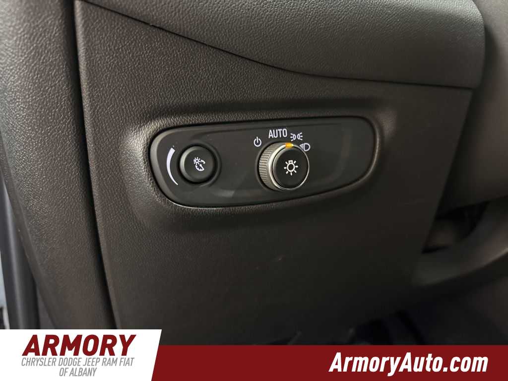 Thumbnail: 2024 Chevrolet Equinox - 10
