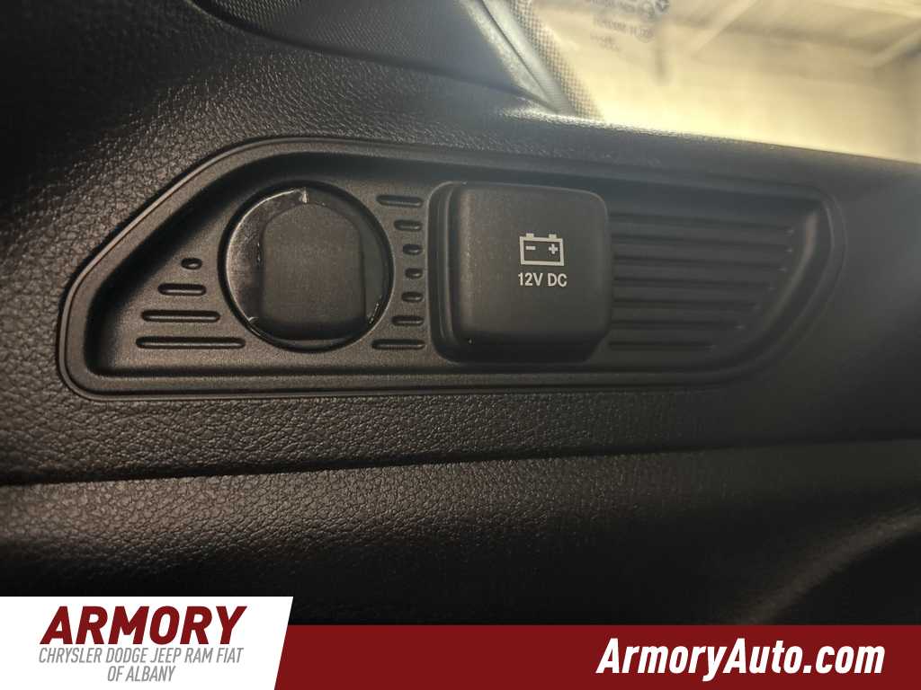 Thumbnail: 2026 Jeep Grand Cherokee - 35