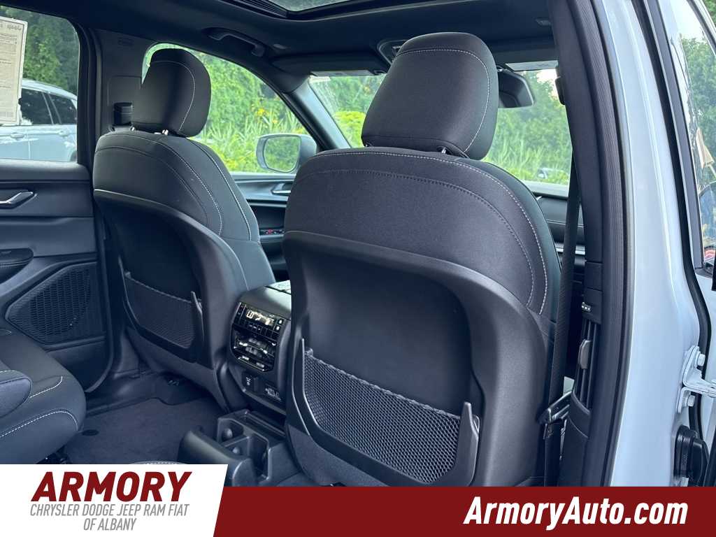 Thumbnail: 2025 Jeep Grand Cherokee L - 22