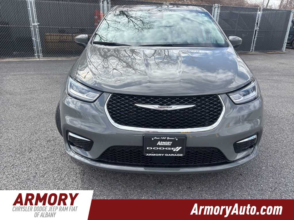 Thumbnail: 2023 Chrysler Pacifica - 2