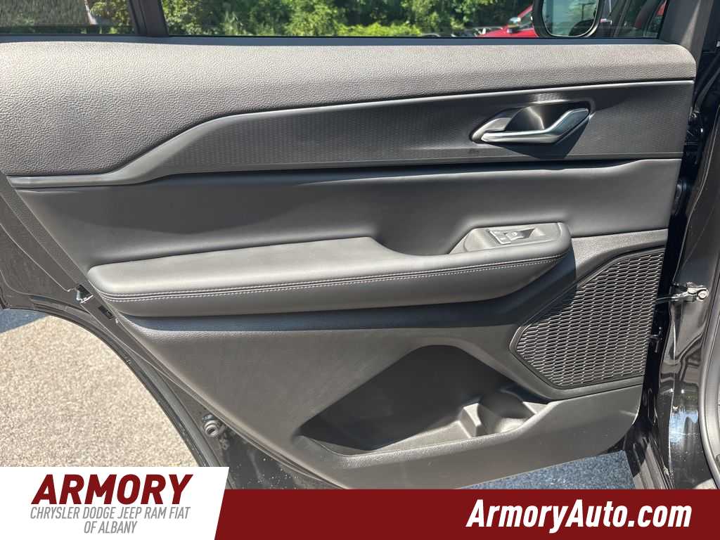 Thumbnail: 2025 Jeep Grand Cherokee L - 19