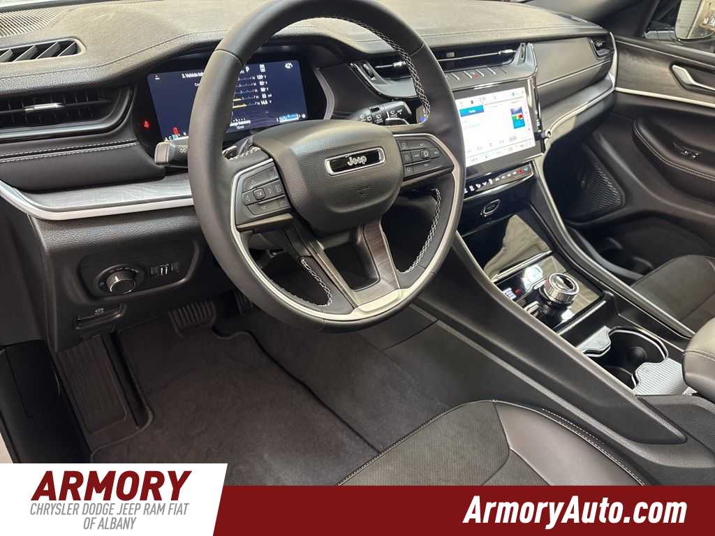 Thumbnail: 2026 Jeep Grand Cherokee - 9