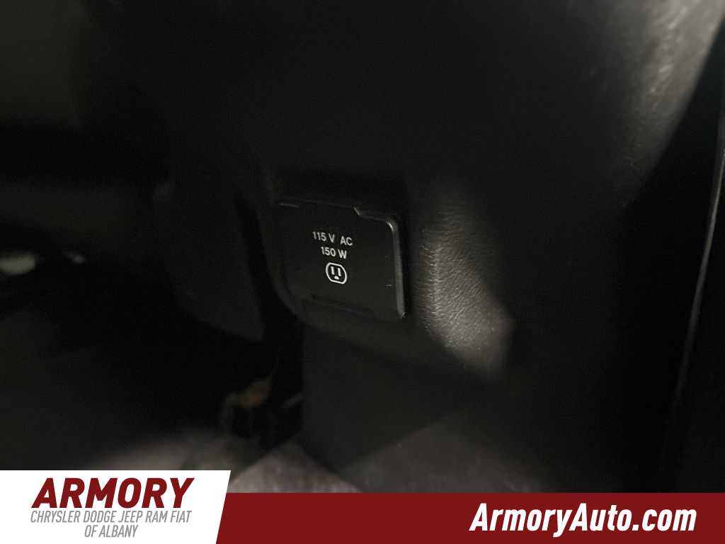 Thumbnail: 2017 Jeep Cherokee - 32