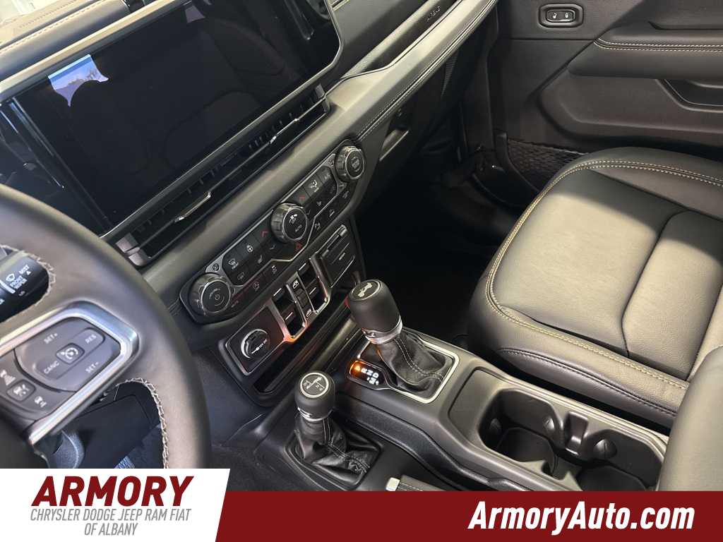 Thumbnail: 2025 Jeep Wrangler - 18