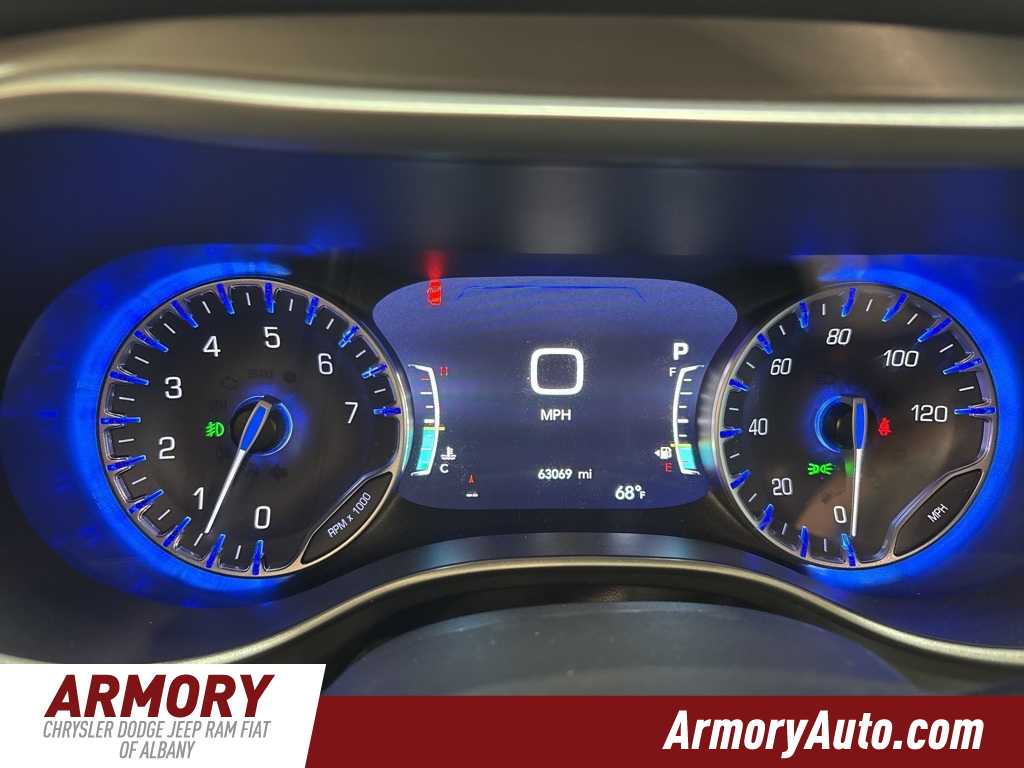 2023 Chrysler Pacifica Touring L 17