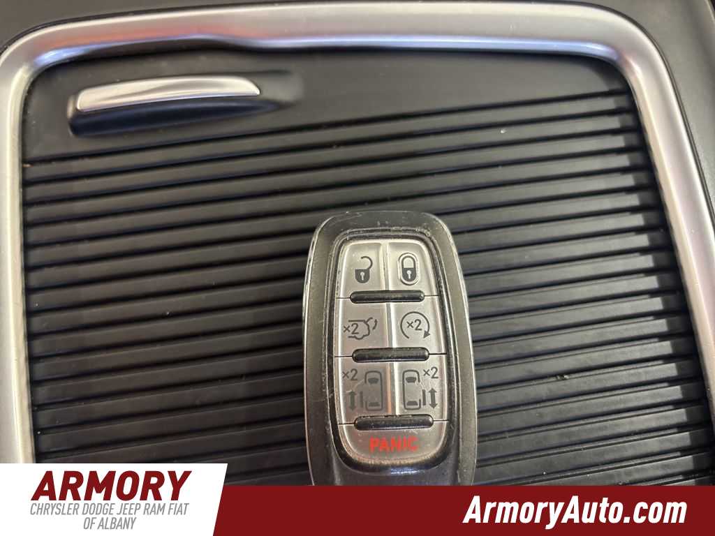 Thumbnail: 2023 Chrysler Pacifica - 20