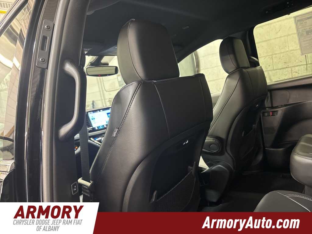 Thumbnail: 2026 Chrysler Pacifica - 25