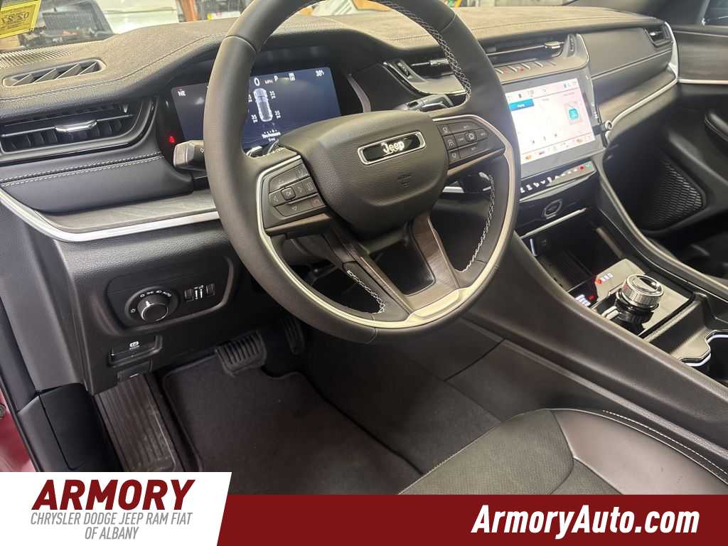 Thumbnail: 2026 Jeep Grand Cherokee - 9