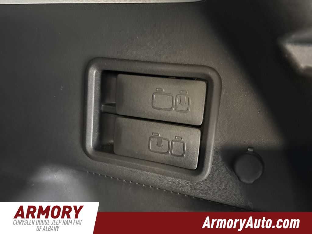 Thumbnail: 2020 GMC Terrain - 27