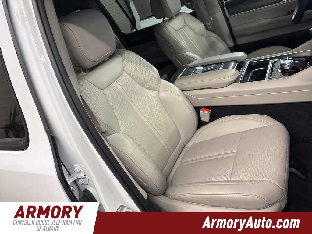 Thumbnail: 2024 Jeep Wagoneer - 44