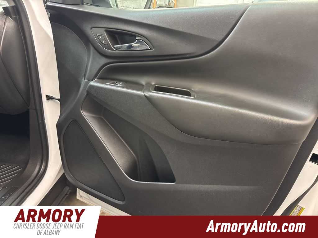 Thumbnail: 2022 Chevrolet Equinox - 39