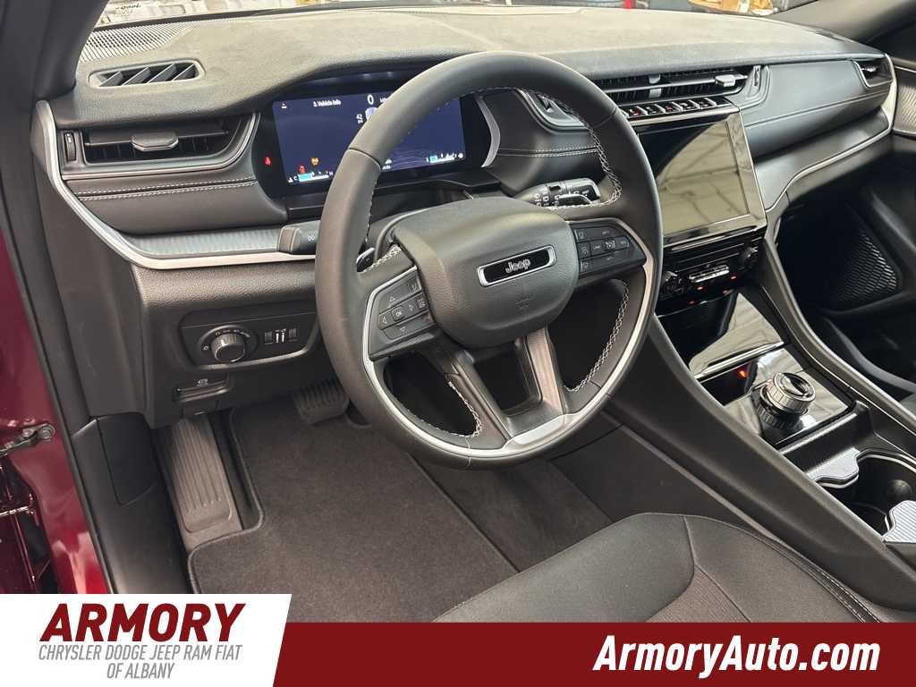 Thumbnail: 2025 Jeep Grand Cherokee - 9