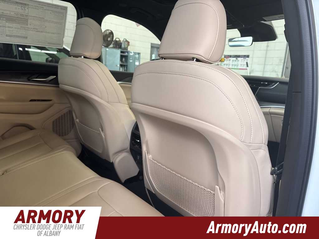 Thumbnail: 2025 Jeep Grand Cherokee - 27