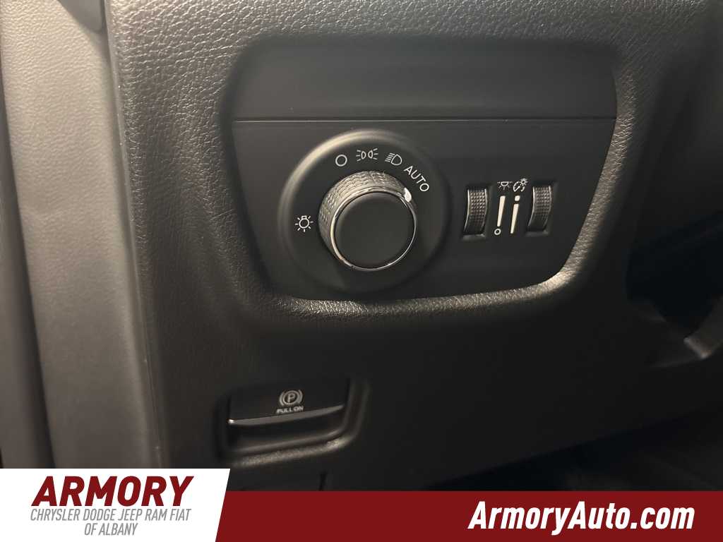 Thumbnail: 2025 Jeep Grand Cherokee L - 10