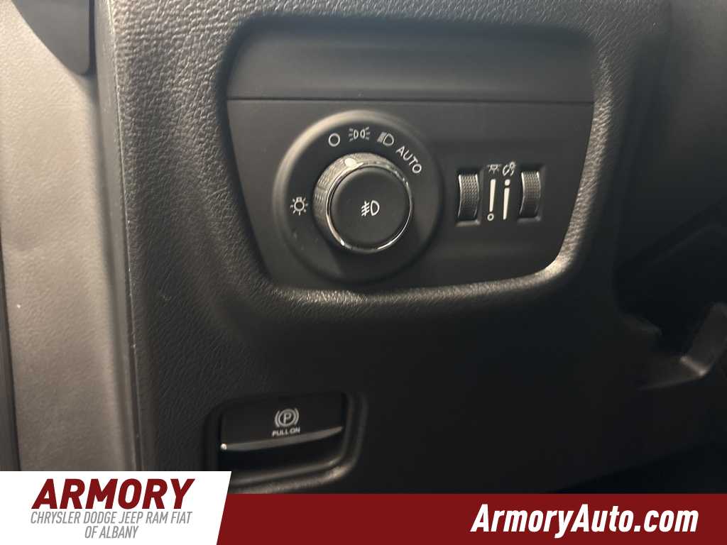 Thumbnail: 2025 Jeep Grand Cherokee - 10