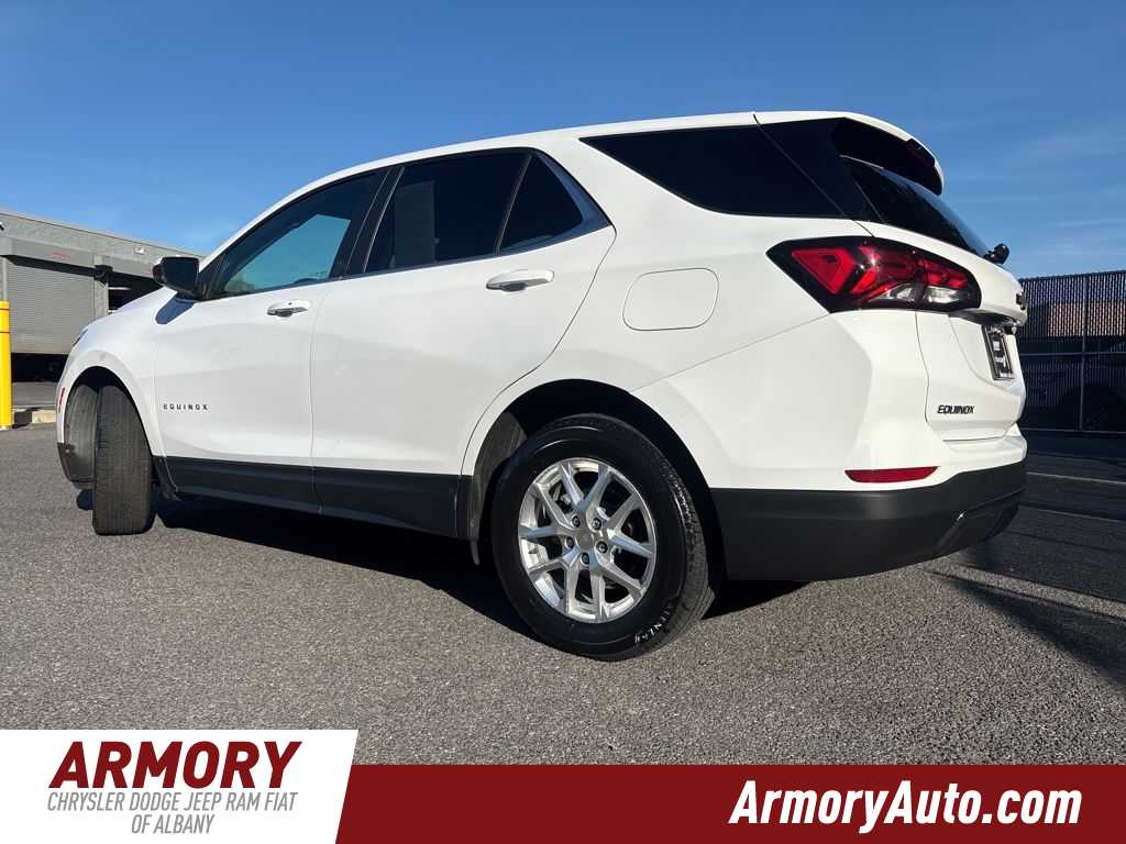 Thumbnail: 2022 Chevrolet Equinox - 5