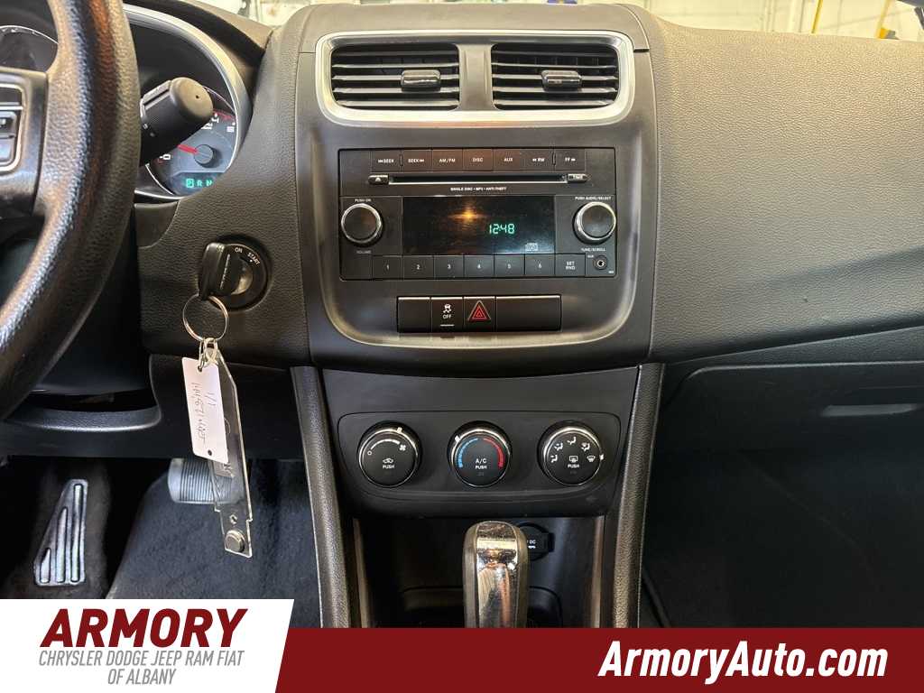 Thumbnail: 2013 Dodge Avenger - 18