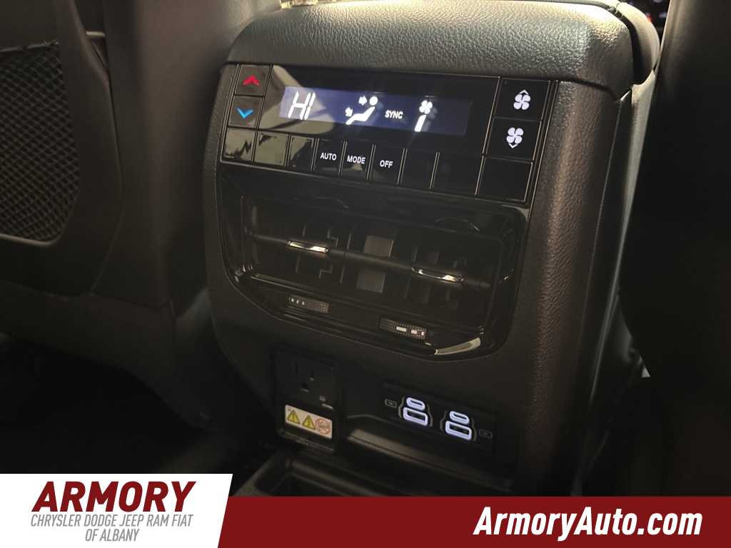 Thumbnail: 2025 Jeep Grand Cherokee L - 34