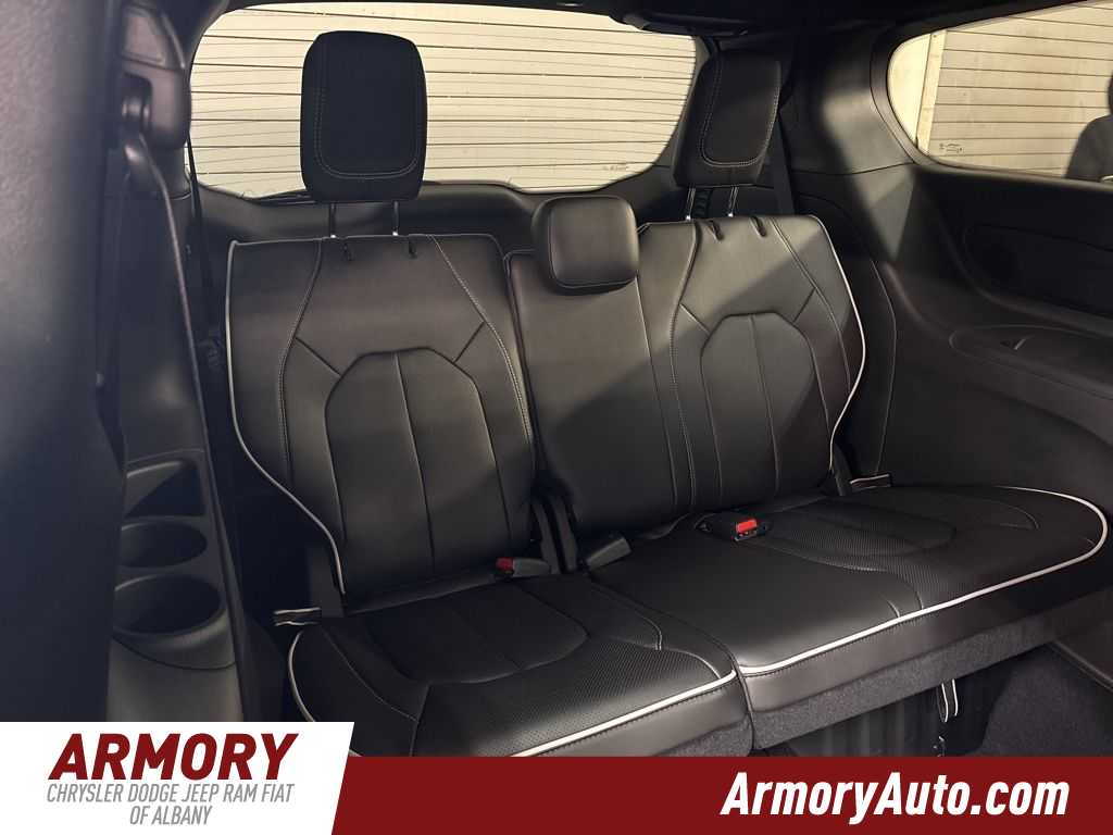 Thumbnail: 2026 Chrysler Pacifica - 37